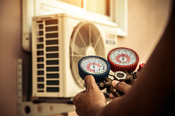 Professional Hvac technician working in Woodside, DE